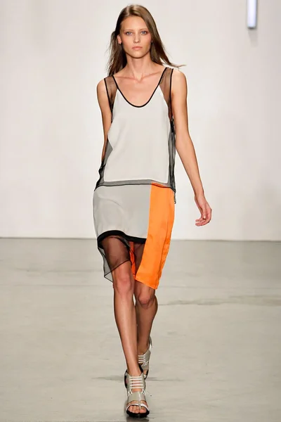Look 8
